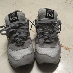Pair of gray new balance 574, 9.5